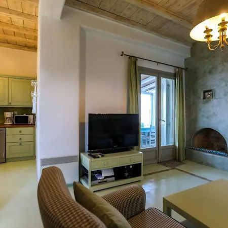 Sophisticated Mykonos Amorino Terrace With Private Hot Tub Outdoor Dining Area Apartment