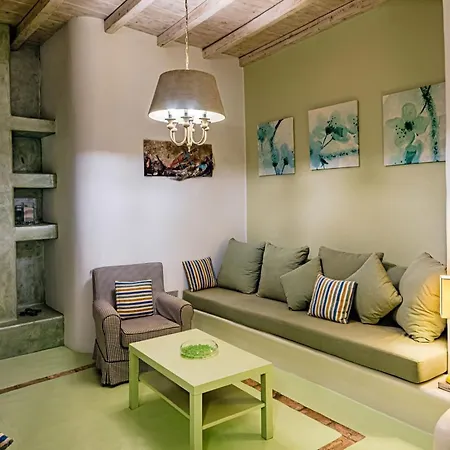Sophisticated Mykonos Amorino Terrace With Private Hot Tub Outdoor Dining Area Appartement Kalafatis